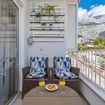 Chic Apartment Zoja Near Beach With Free Parking
